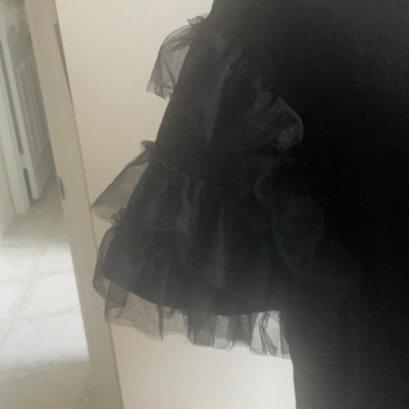 Lea & Viola Black Ruffled T Shirt - Picture 2 of 3